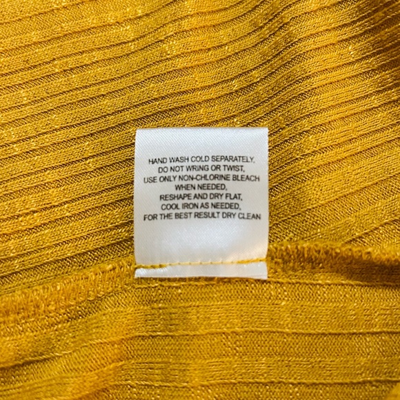 NWT Pink Rose Women’s Tie Front Ribbed Top in Gold - Picture 9 of 9